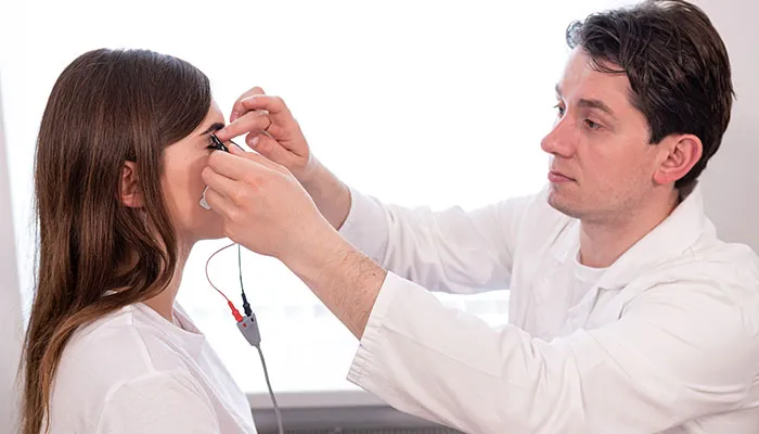 LipiFlow Treatment for Dry Eye in Pune
