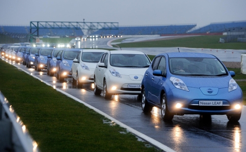 Canadian authorities open investigation into Nissan Leaf braking problems