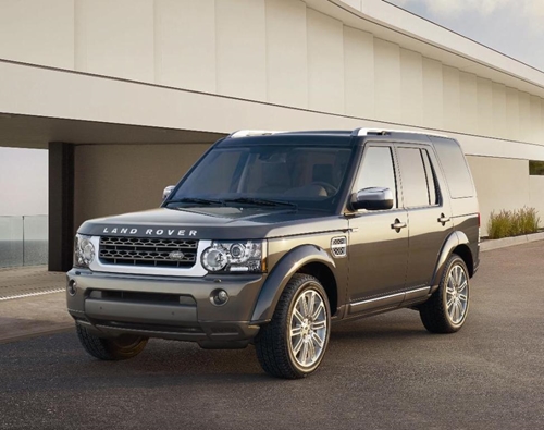 Land Rover recalls SUVs in China and the U.S. for braking issue