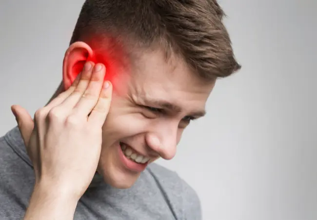 Swimmer's Ear Symptoms — When to See a Doctor