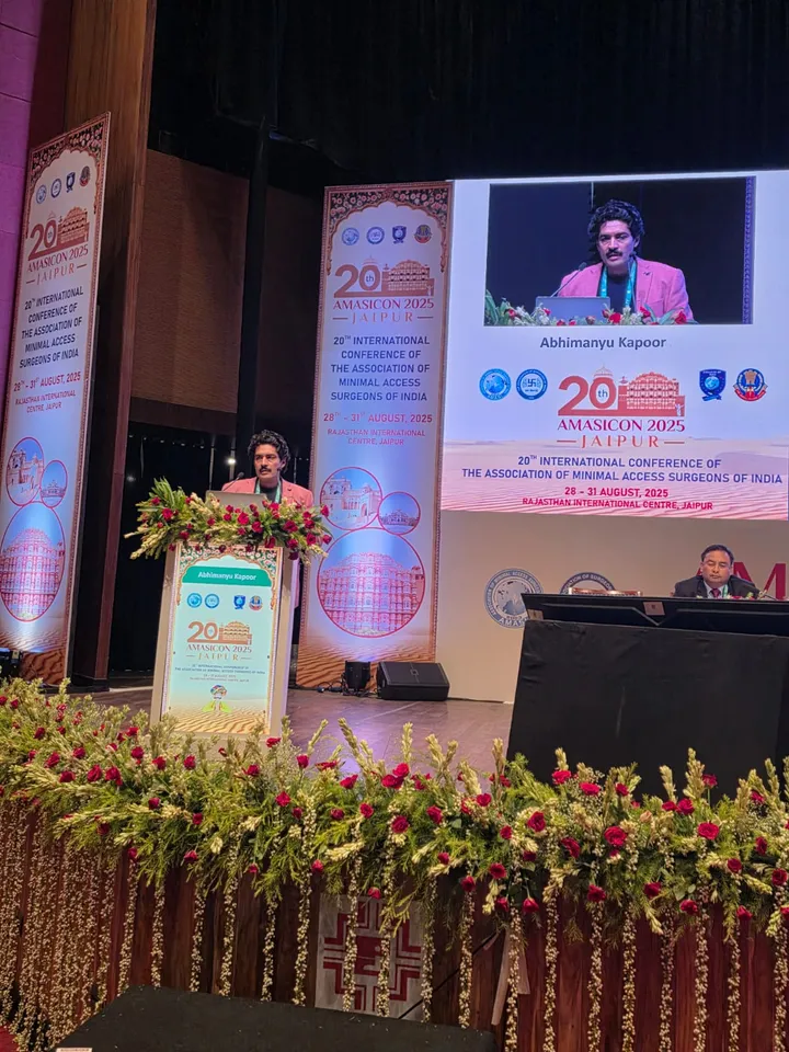 Dr. Kapoor presenting at AMASICON 2025, Jaipur