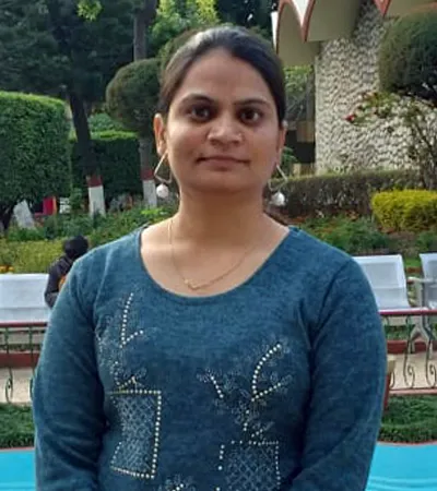  Dr. Kirti Maurya