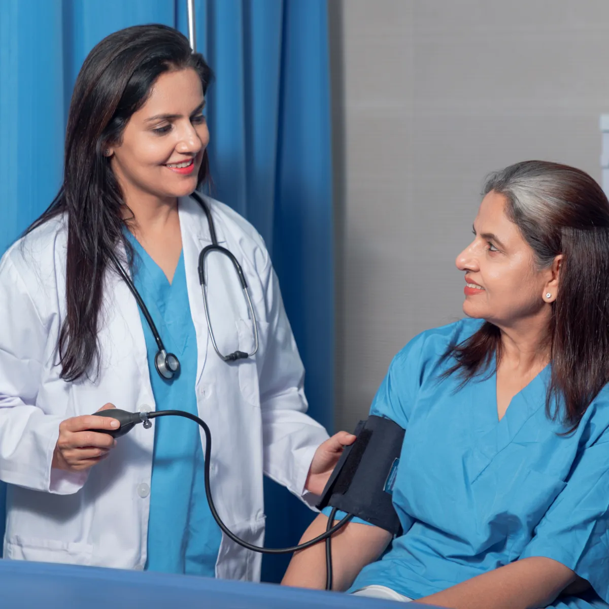 Dr. Vidita Powle discussing a personalised cancer treatment plan with a patient