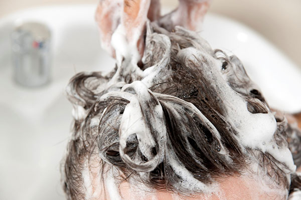 3 Hair Washing Mistakes to Avoid
