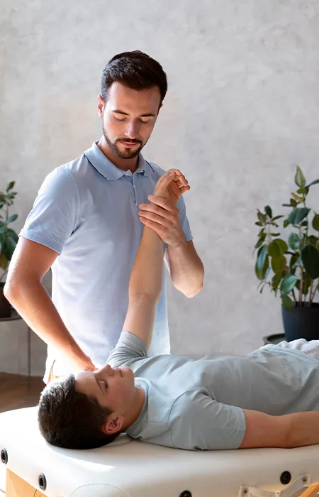 Friendly Health vs. Traditional Clinics