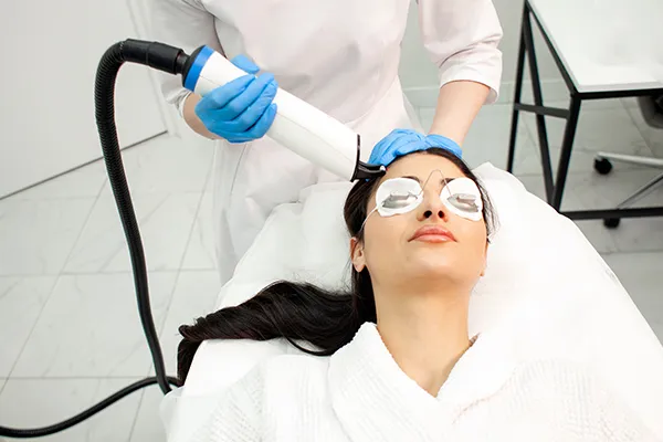 Why Is Laser Light Therapy the Best Choice for Hair Loss Treatment?